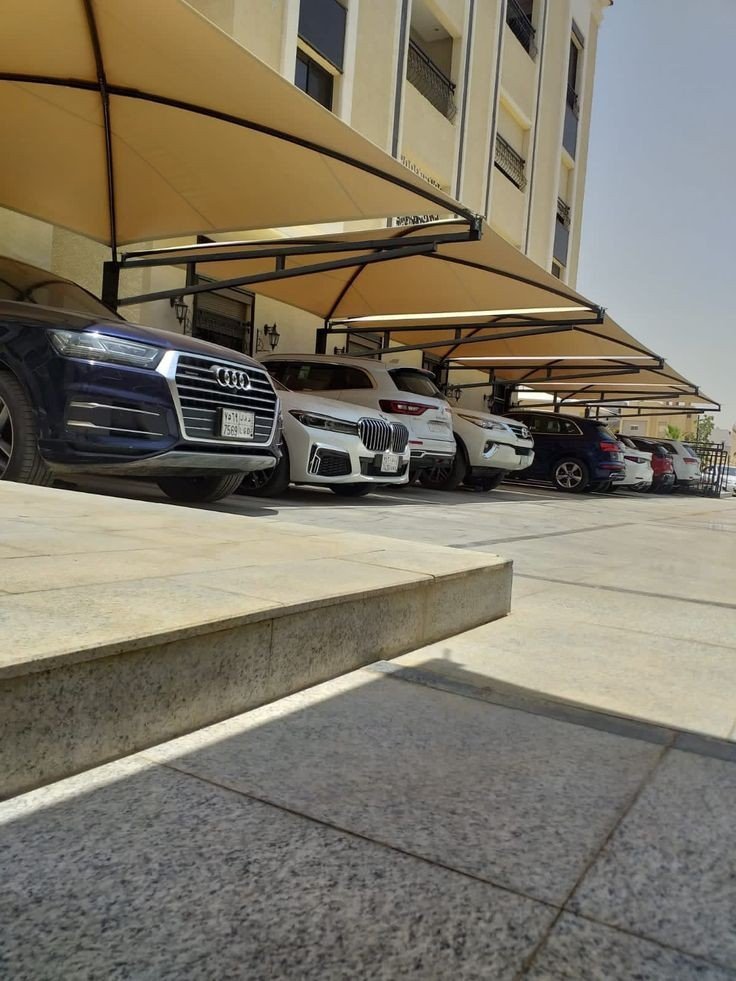 مظلات سيارات متينة ومقاومة